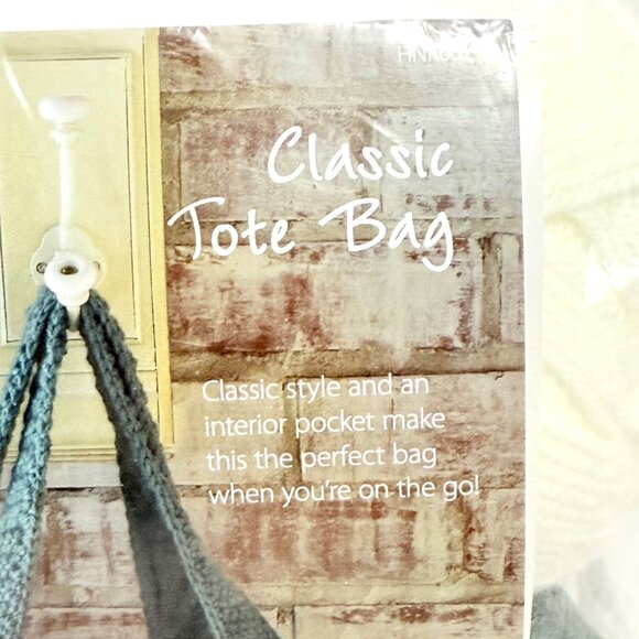 Annies Hook & Needle Kit Club Crochet Classic Tote Bag Kit - New - Picture 3 of 8